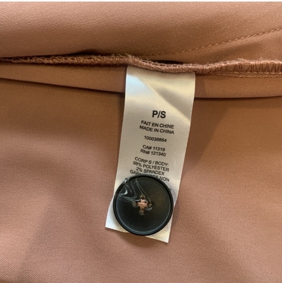 *** SOLD *** Dynamite Pink Blazer Size Small - Picture 4 of 4